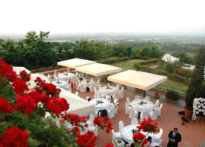 ホテル Monte Del Re