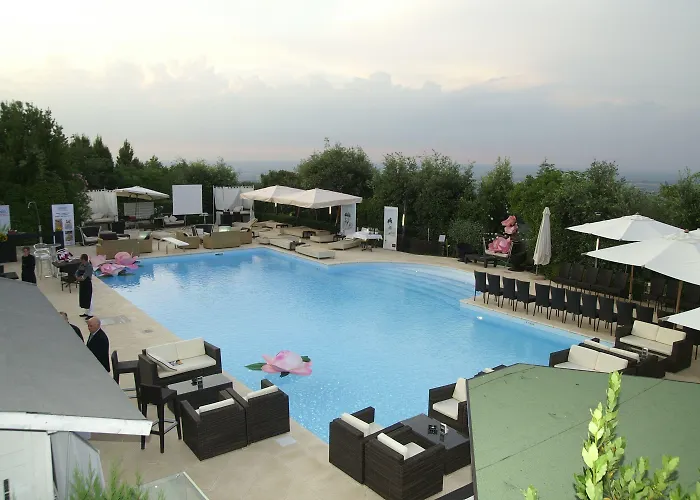 Monte Del Re ホテル 4*